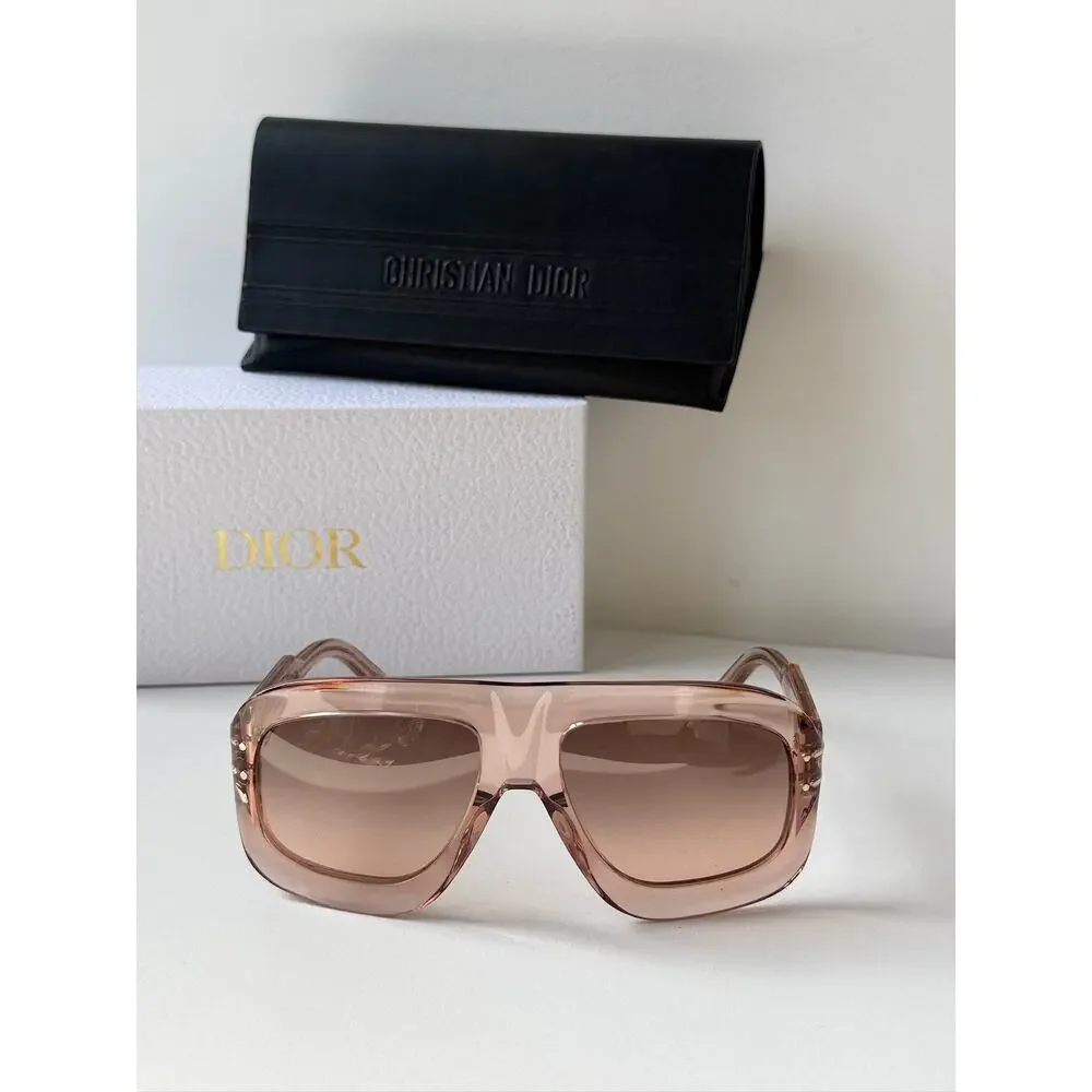 NEW Dior Signature M1U Mask Sunglasses in Pink Transparent - Picture 3 of 8